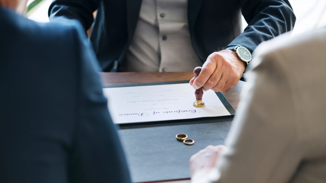 divorce involving real estate lawyer